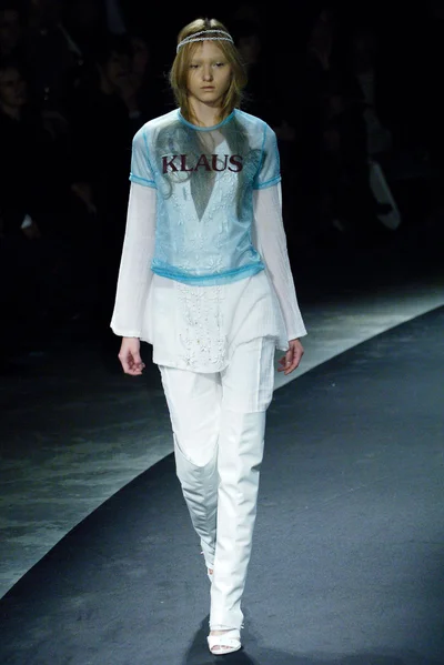 Look 27